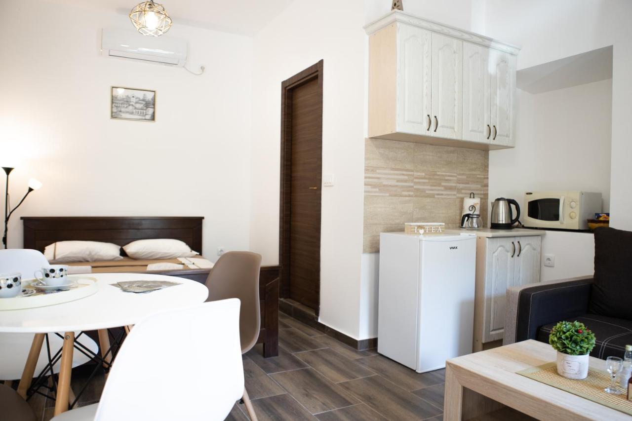 Hostal Aleksa Cetinje Exterior foto