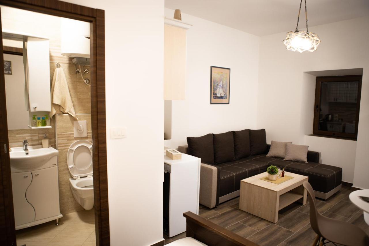 Hostal Aleksa Cetinje Exterior foto