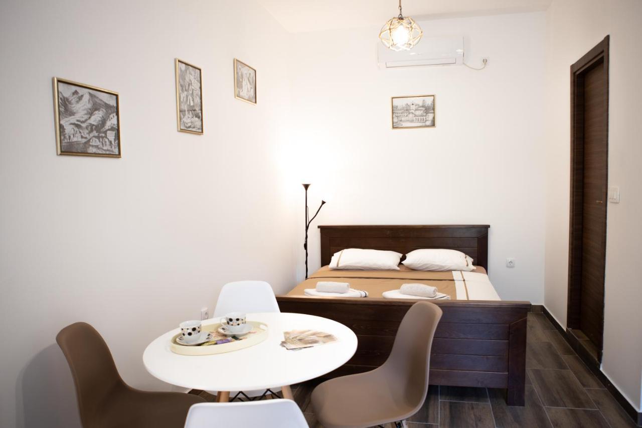 Hostal Aleksa Cetinje Exterior foto